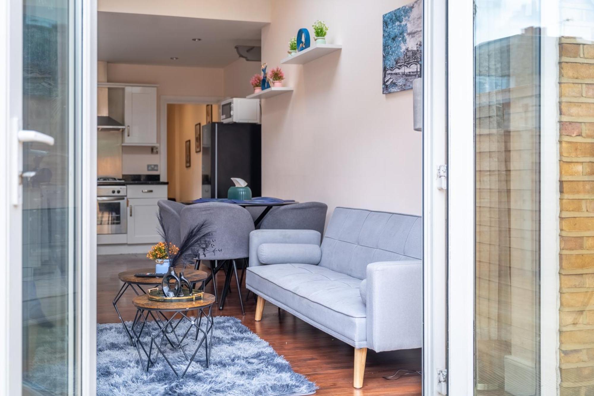 Beautiful 2 Bedroom With Private Garden In Wimbledon - Minutes From Central לונדון מראה חיצוני תמונה